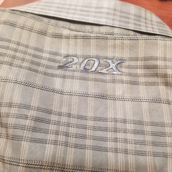NWOT's-Twenty X Performance Men's Button Up Long Sleeve Gray Plaid Shirt Size M - Picture 4 of 10